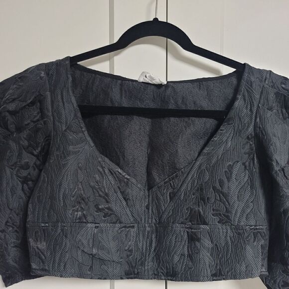 Who What Wear Div cropped puff sleeve top, medium - Picture 4 of 11